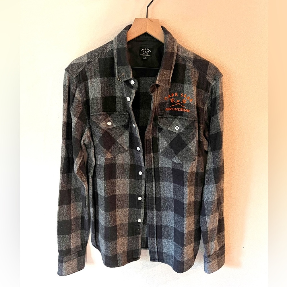 Men’s Dark Seas / Grundens collab flannel button up shirt